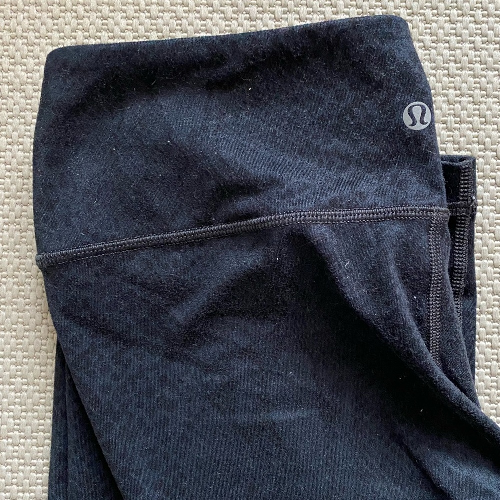 Lululemon Wunder Under Pant Full-On Luon in a Snake Print